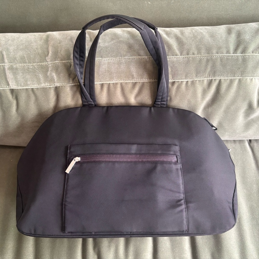Lululemon City Essentials Bag 25L - Picture 4 of 7